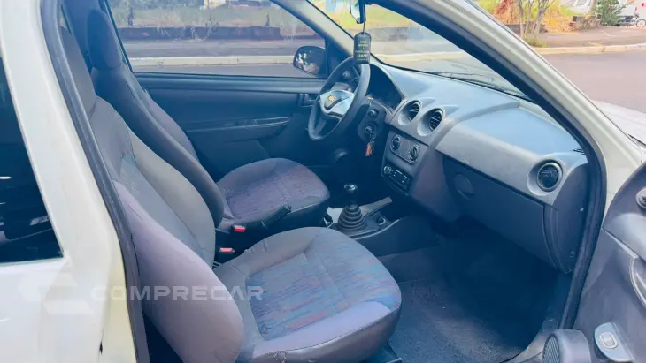 CELTA 1.0 MPFI Life 8V