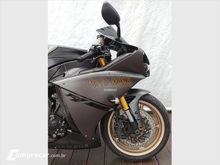 YZF R1