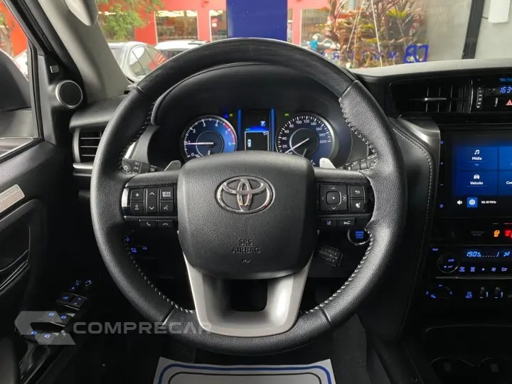 Hilux SW4 SRX Plat. 4x4 2.8 TB Die. Aut.