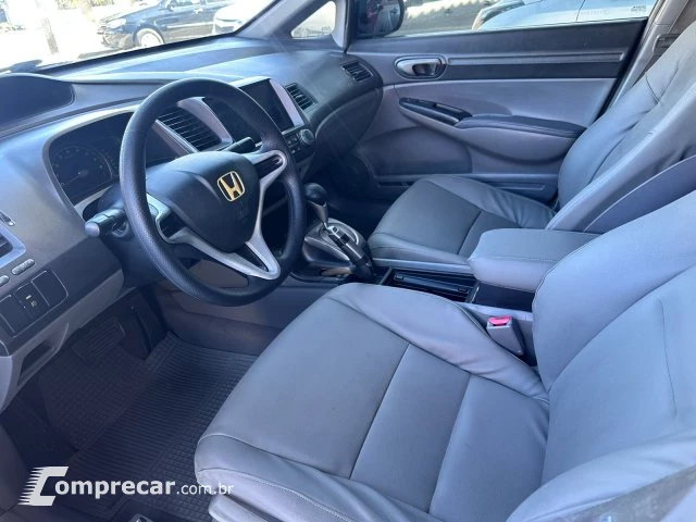 CIVIC - 1.8 LXS 16V 4P AUTOMÁTICO