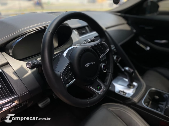 E-PACE 2.0 16V P300 R-dynamic SE AWD