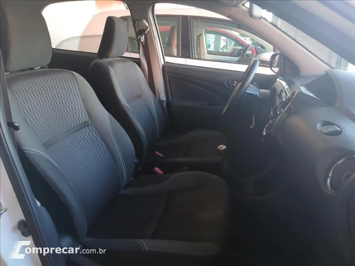 ETIOS 1.5 X Plus Sedan 16V