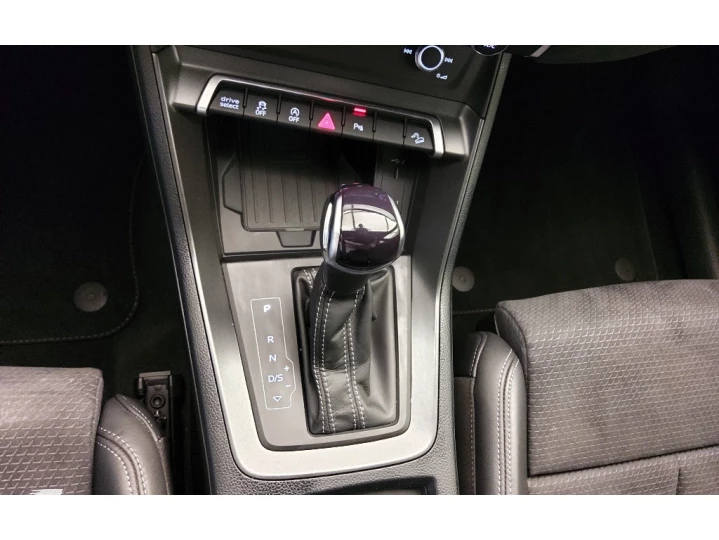 Q3 2.0 40 TFSI GASOLINA PERFORMANCE BLACK QUATTRO TIPTRONIC