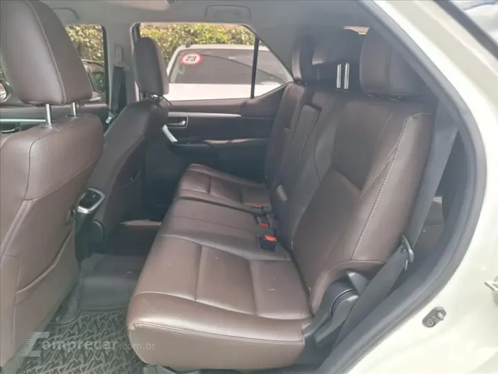 HILUX SW4 2.8 SRX 4X4 7 LUGARES 16V TURBO INTERCO