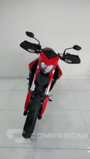 HYPERMOTARD 821