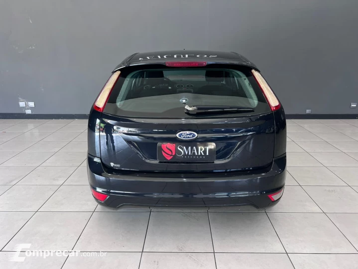 Focus Hatch GLX 1.6 8V (Flex)