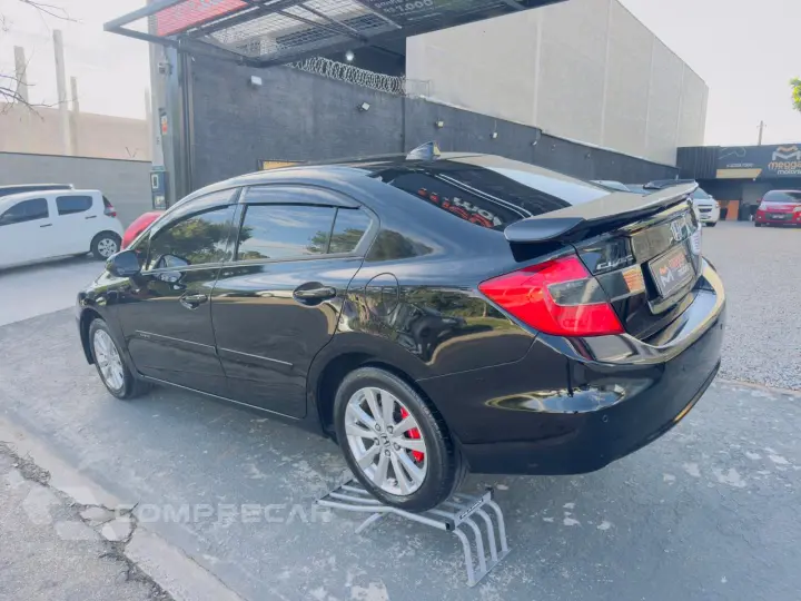 Civic 1.8 16V 4P FLEX LXL AUTOMÁTICO