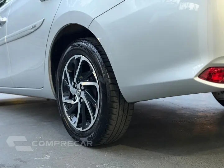 Yaris 1.5 16V Flex Sedan Xls Connect Multidrive