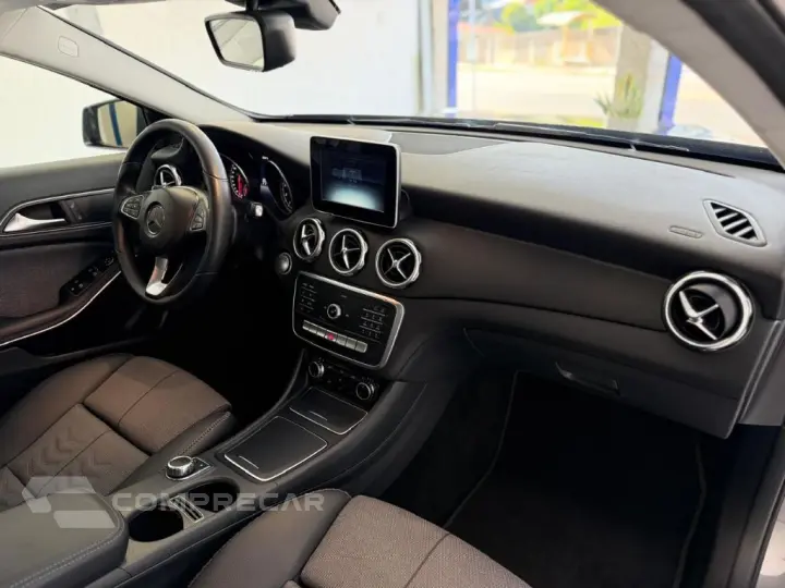 GLA 200 Style 1.6 TB 16V/Flex Aut.