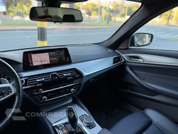 530E 2.0 16V Twinpower Híbrido M Sport Automático