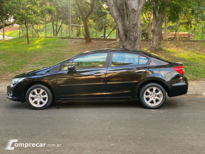 Civic Sedan EXS 1.8/1.8 Flex 16V Aut. 4p
