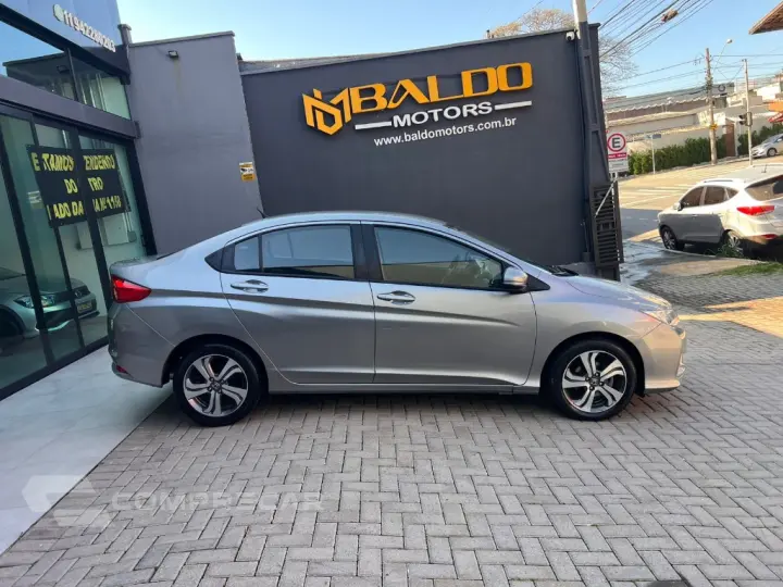 CITY Sedan LX 1.5 Flex 16V 4p Aut.