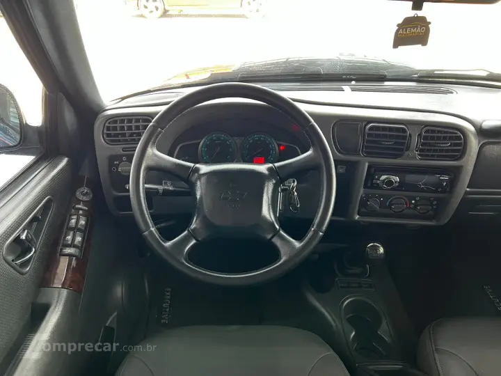 S10 2.4 MPFI Executive 4X2 CD 8V