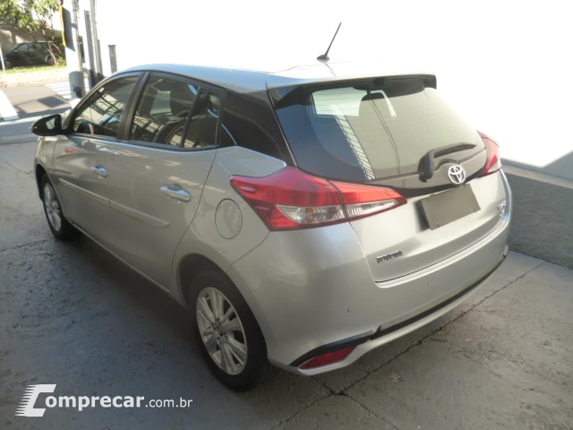 YARIS 1.3 16V XL