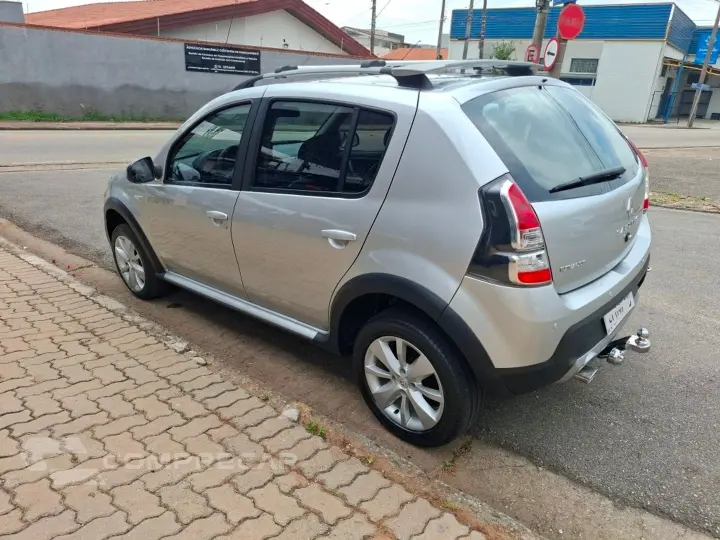 Sandero 1.6 STEPWAY 16V FLEX 4P AUTOMÁTICO
