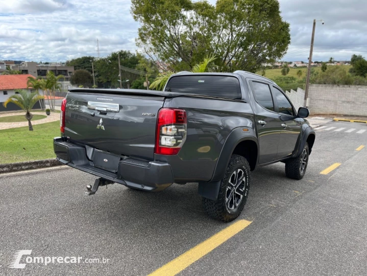 L200 TRITON 2.4 16V TURBO DIESEL SPORT HPE-S CD 4P 4X4 AUTOM