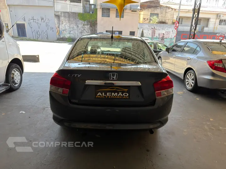 CITY 1.5 LX Sedan 16V