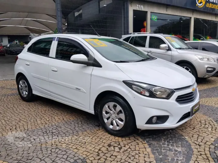 ONIX HATCH LT 1.0 8V FlexPower 5p Mec.