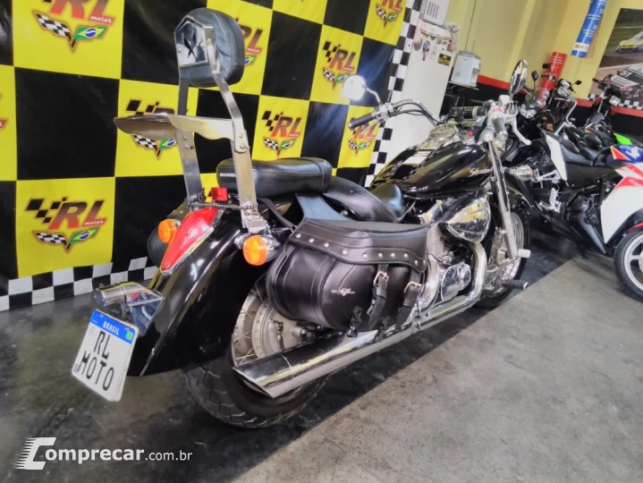 Shadow 750