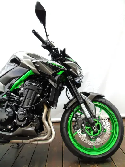 KAWASAKI Z900