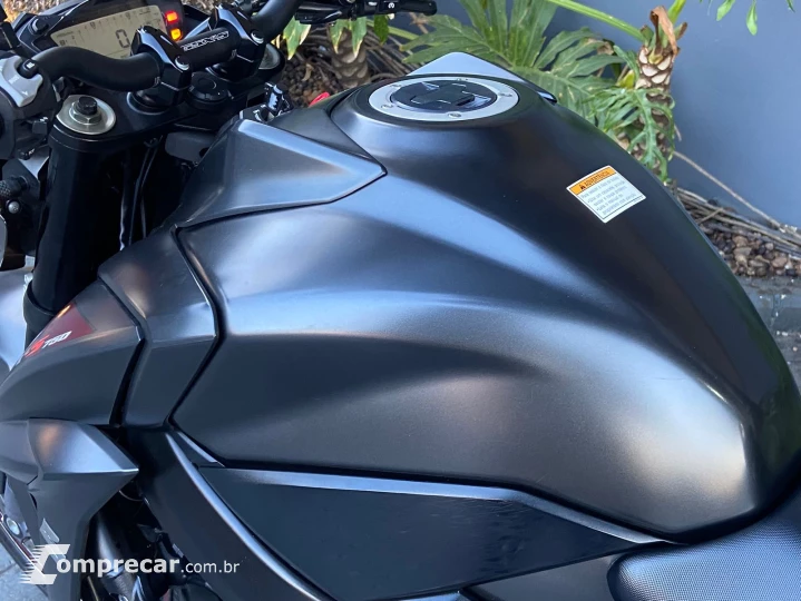 GSX-S 750