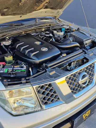 Frontier LE CD 4x4 2.5 TB Diesel Aut.