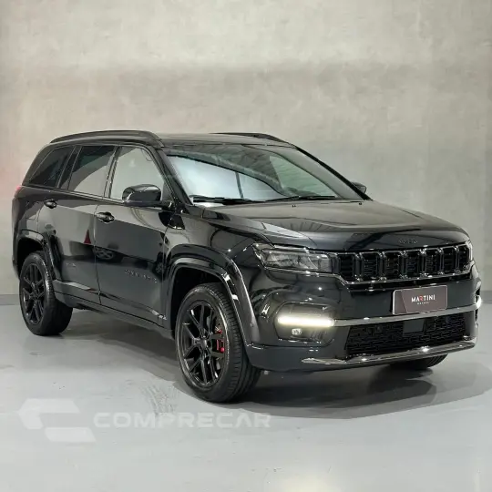 Commander Black Hurricane 2.0 4x4 TB Aut