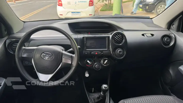 ETIOS 1.5 X Sedan 16V