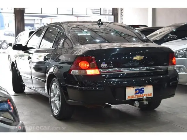 VECTRA SEDAN - 2.0 MPFI ELEGANCE 8V 4P MANUAL