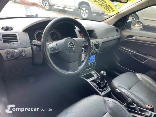 VECTRA HATCH - 2.0 MPFI GT-X HATCH 8V 4P MANUAL