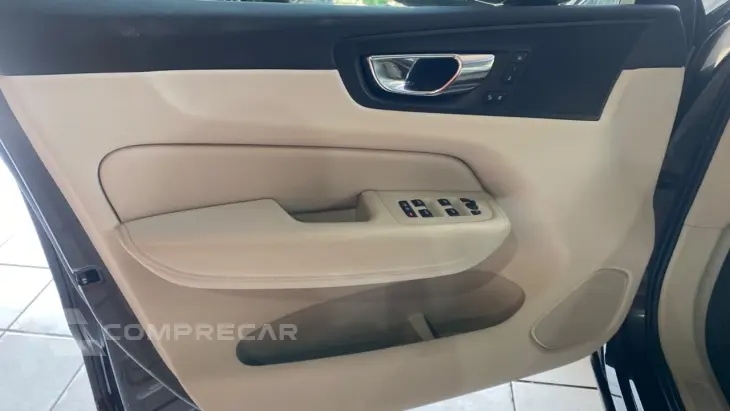 VOLVO XC60 2.0 T8 RECHARGE INSCRIPTION EXPRESSION AWD