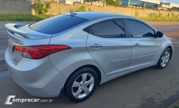 ELANTRA 2.0 16V