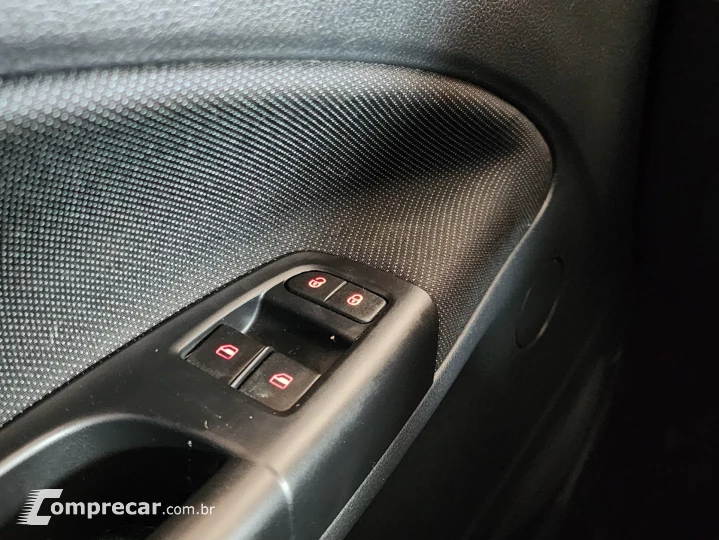 VOYAGE 1.0 12V MPI Totalflex