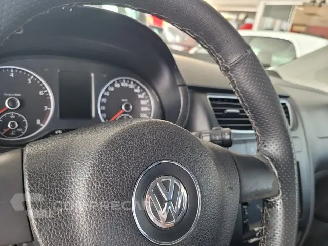 FOX - 1.6 MI PRIME 8V 4P MANUAL