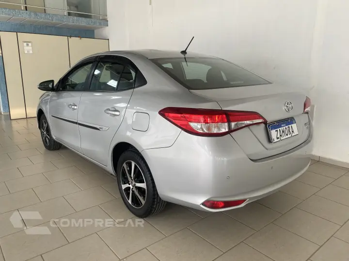 YARIS 1.5 16V Sedan XS Connect