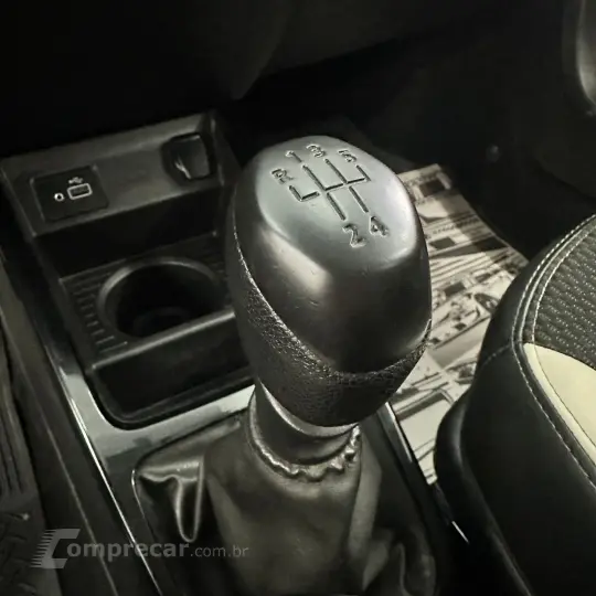 Kwid KWID Intense 1.0 Flex 12V 5p Mec.