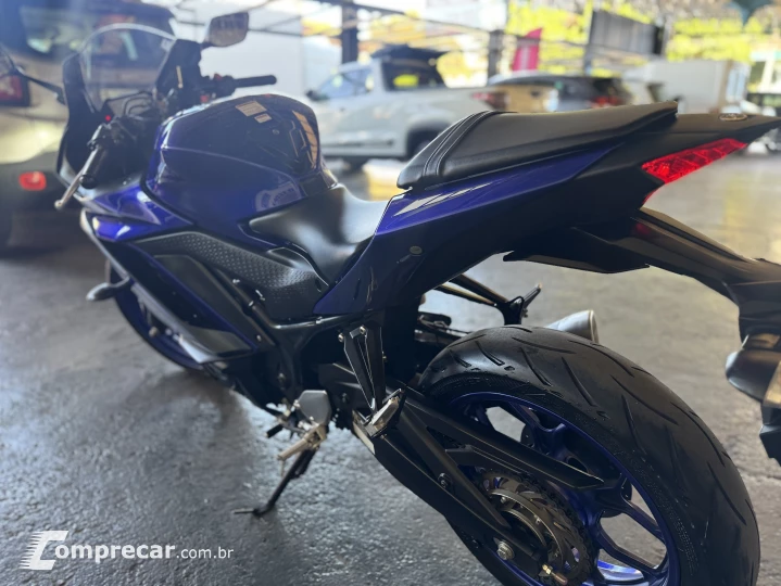 YZF R-3
