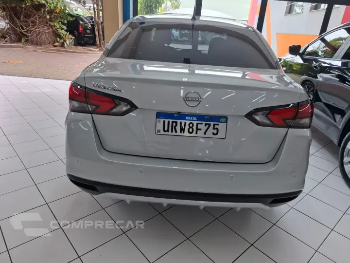 Versa Advance 1,6