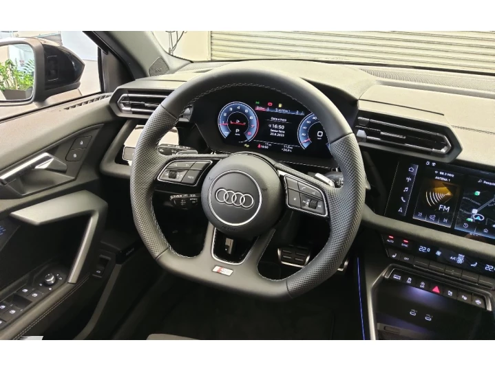 A3 2.0 40 TFSI GASOLINA SPORTBACK PERFORMANCE BLACK S-TRONIC