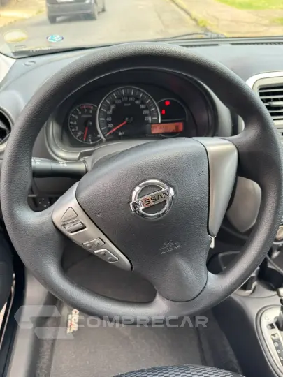 Nissan March 1.6 SV automático