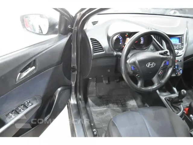 HB20S - 1.6 COMFORT PLUS 16V 4P MANUAL