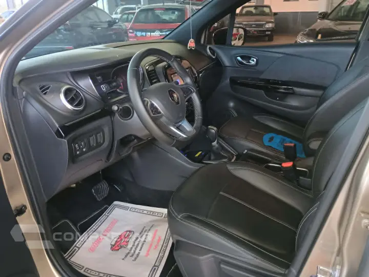 CAPTUR 1.3 TCE Intense