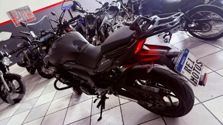 DOMINAR 400C