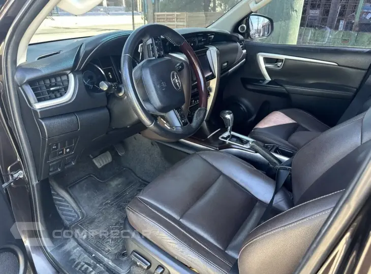 Hilux SW4 SRX 4X4 2.8 TDI 16V Dies. Aut.