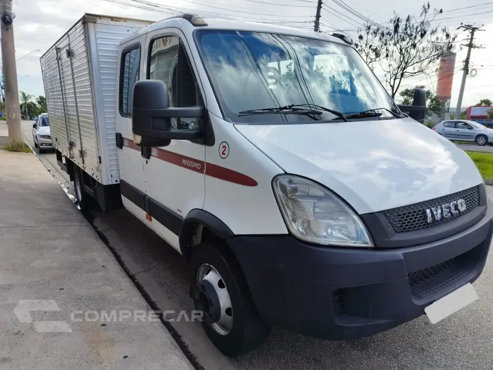 Daily 70c16 Massimo 7 Lugares + Baú