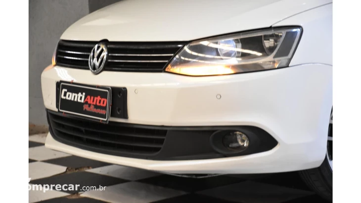JETTA - 2.0 COMFORTLINE 4P MANUAL