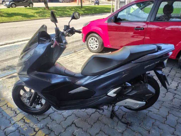 PCX 150 DLX