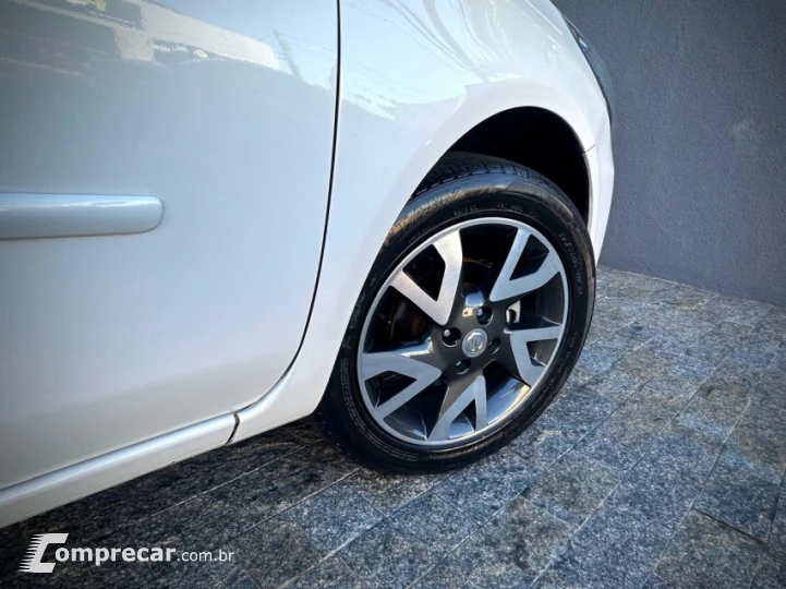 VERSA 1.6 16vstart Unique