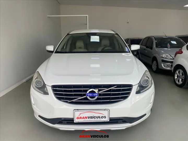 XC60 2.0 T5 DYNAMIC FWD TURBO GASOLINA 4P AUTOMÁT