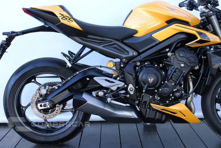 TRIUMPH STREET TRIPLE RS ABS